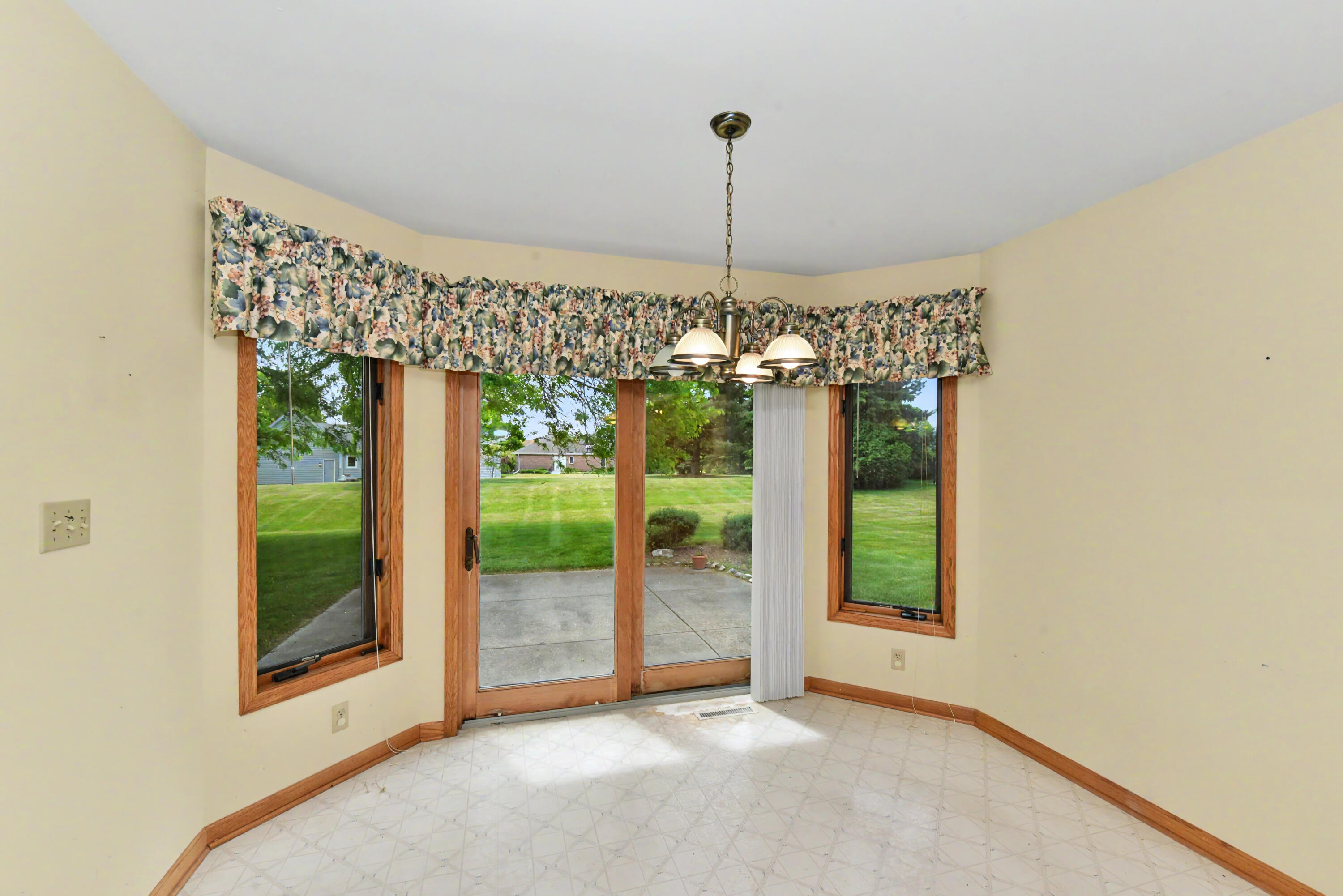 N22W26761 Shooting Star Road Pewaukee, WI 53072 - Photo 16 of 47 DSC_8207