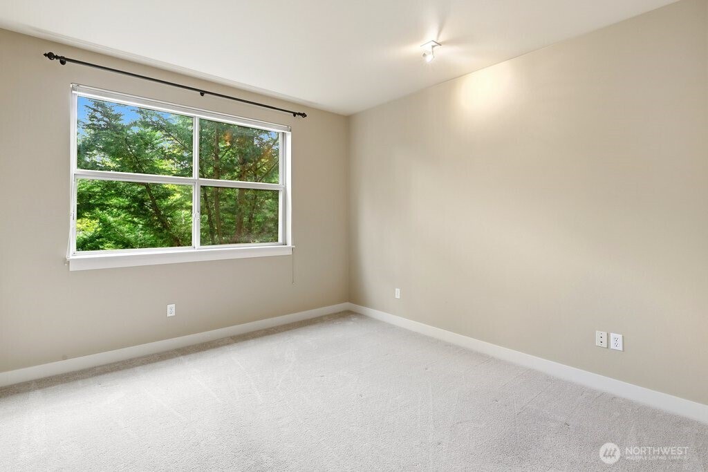 15730 116th Avenue Northeast, Unit 305 Bothell, WA 98011 - Photo 12 of 39