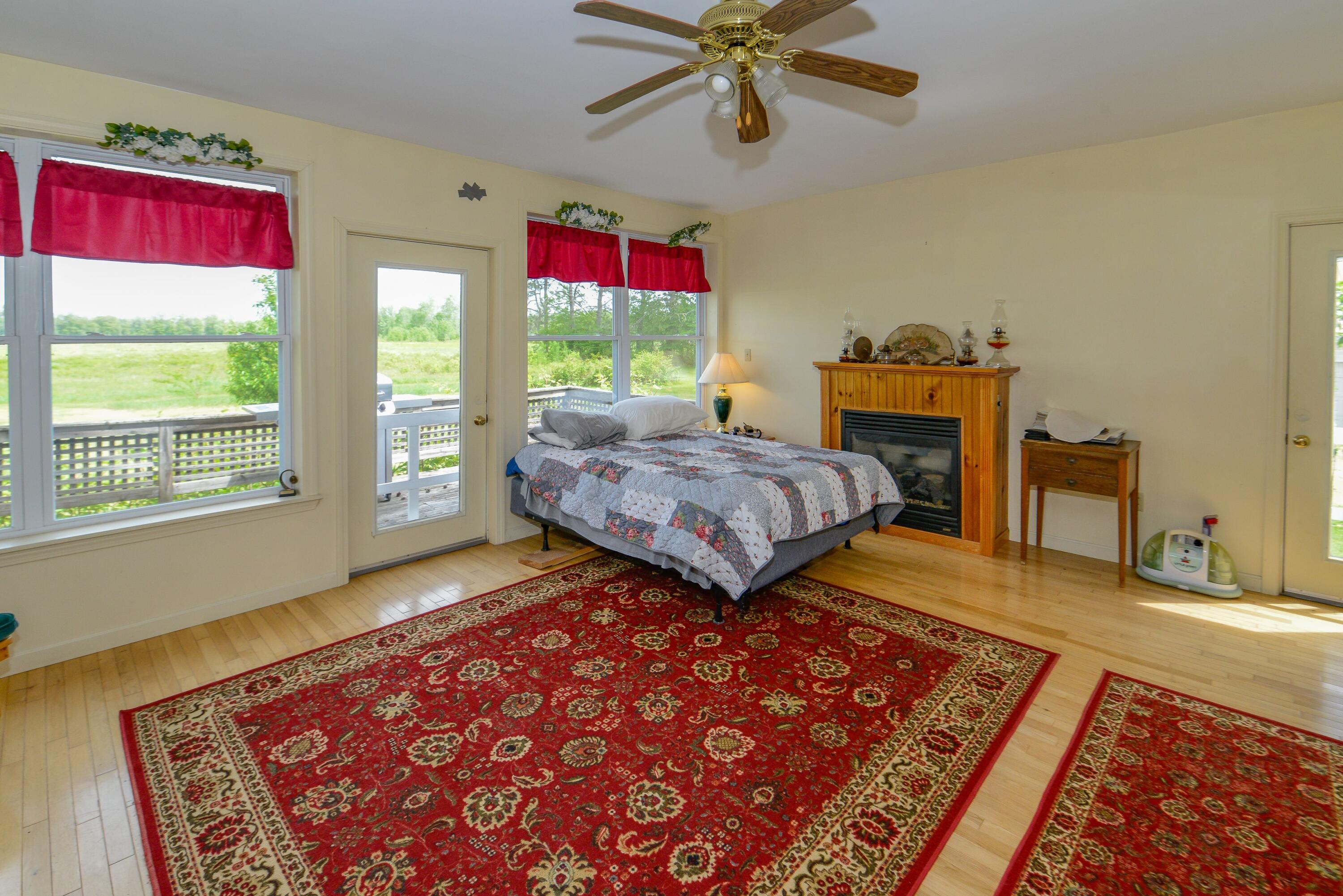 113 North Fryeburg Road Fryeburg, ME 04037 - Photo 21 of 38 el front room