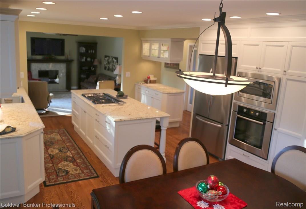 42507 Waterfall Road Northville, MI 48168 - Photo 12 of 36 20.jpg