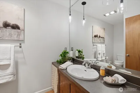 $350,000 | 2552 14th Avenue West, Unit 203, Seattle, WA 98119