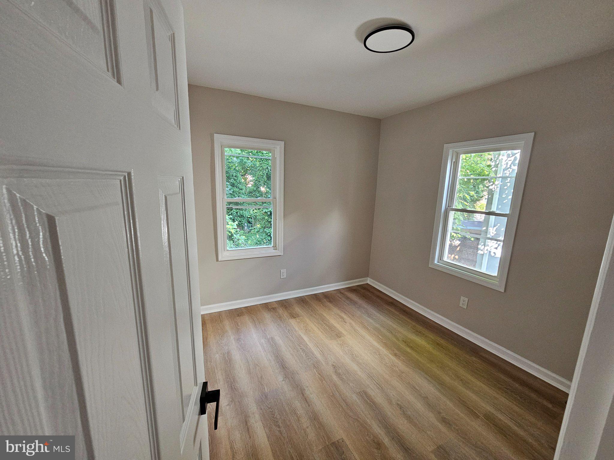 323 Rutherford Avenue Trenton, NJ 08618 - Photo 8 of 19