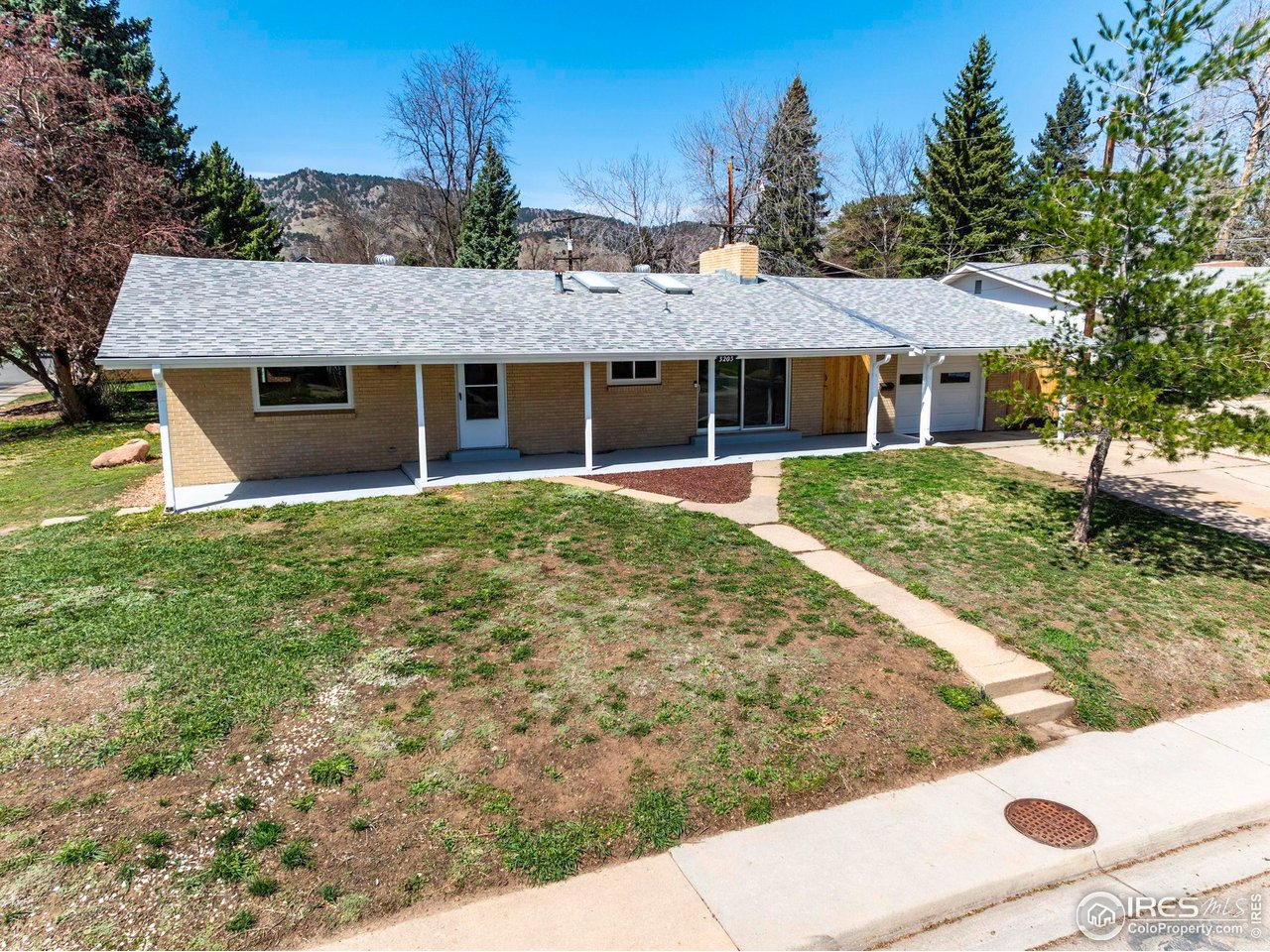 3205 19th Street Boulder, CO 80304 - Photo 19 of 40 Spacious corner lot