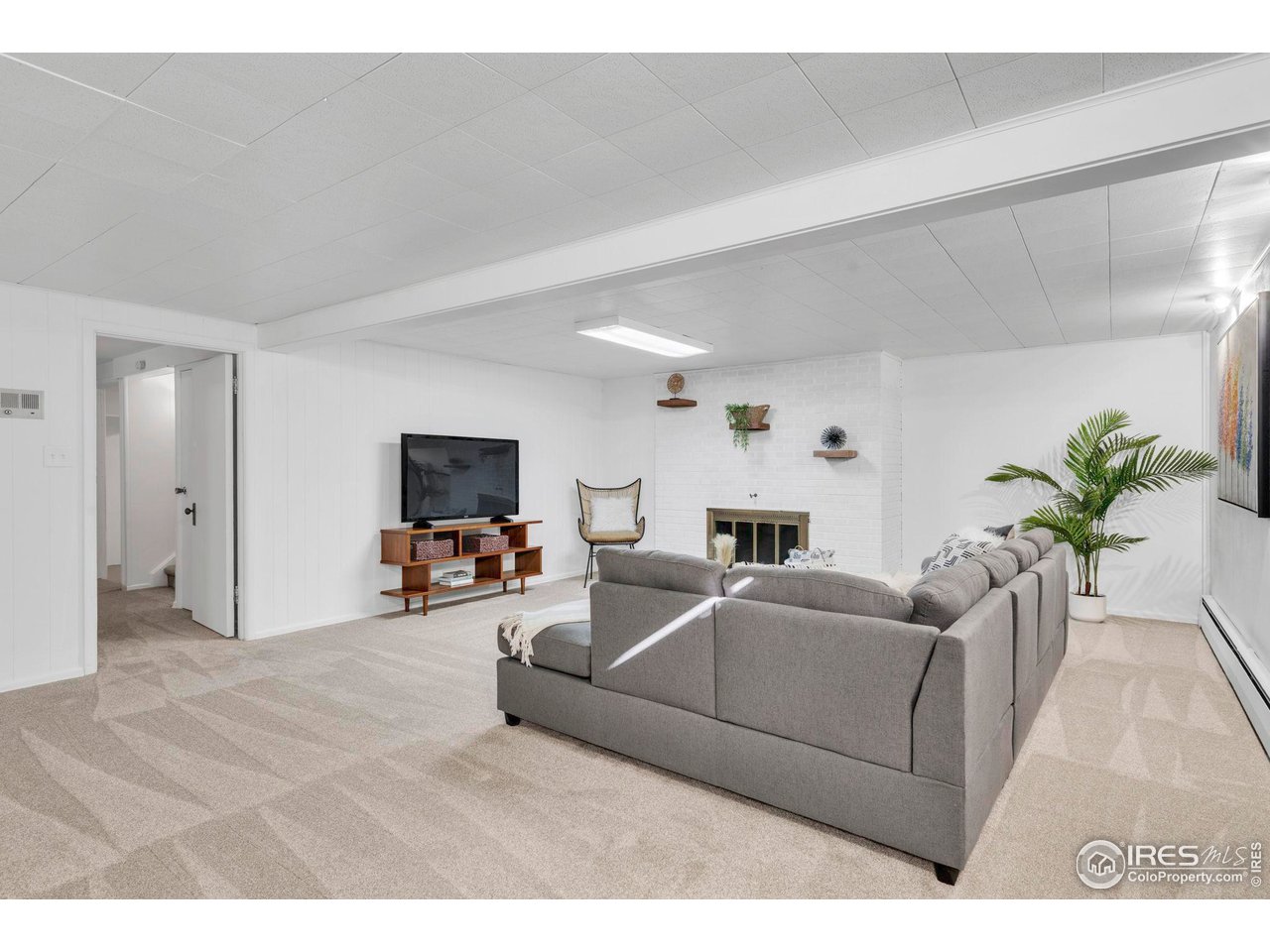 3205 19th Street Boulder, CO 80304 - Photo 20 of 40 Large Media/Rec room for movie night