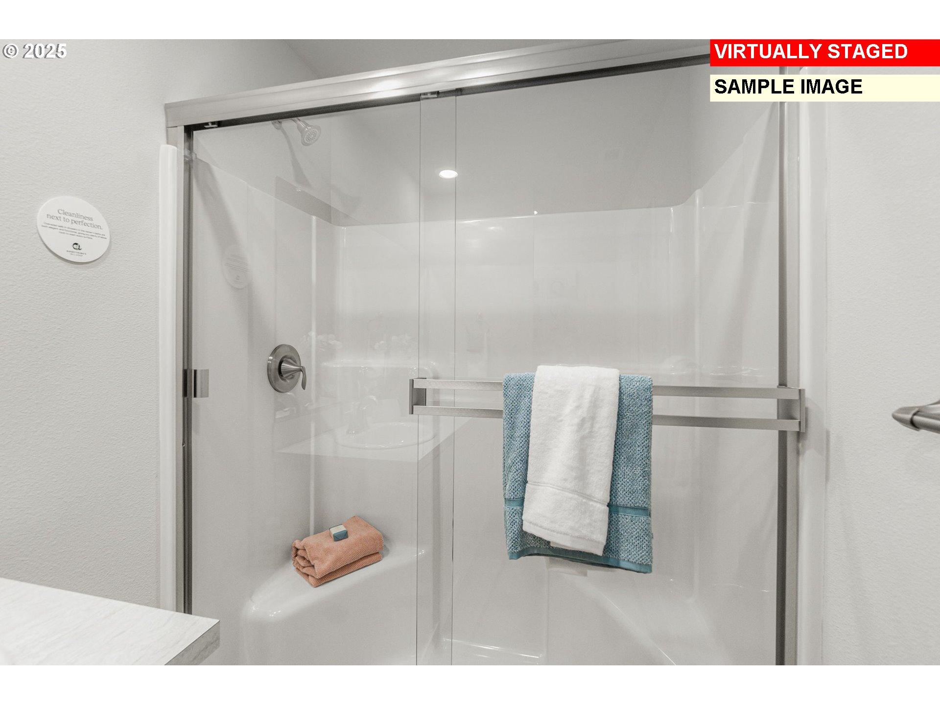 1074 Clemson Street Gervais, OR 97026 - Photo 13 of 18 a picture of bathroom