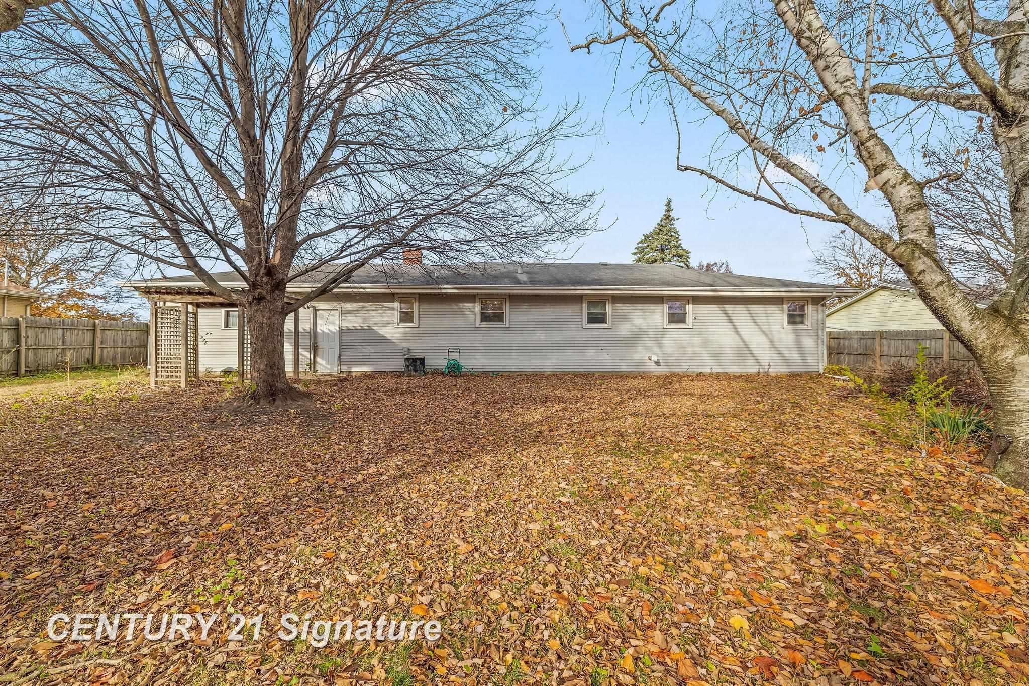 4571 Shattuck Road Saginaw, MI 48603 - Photo 3 of 27 50161200-8834e506-2d3c-4631-ba1f-4870f5006db6.JPG