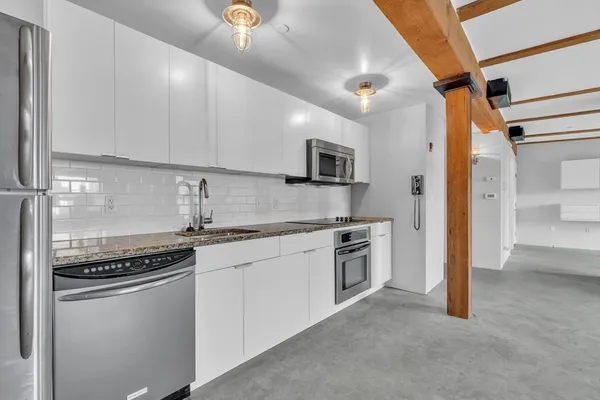 $3,350 | 90 Wareham Street, Unit 505, Boston, MA 02118