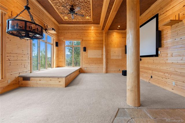 a view of an outdoor space