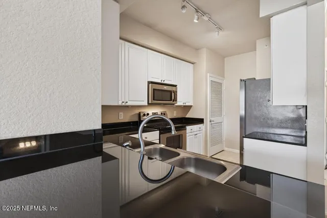 $1,550 | 8539 Gate Parkway West, Unit 9423, Jacksonville, FL 32216