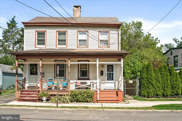 $2,100 | 2 West Chestnut Street, Bordentown, NJ 08505