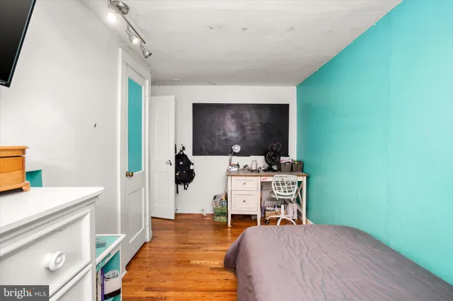 $2,100 | 2 West Chestnut Street, Bordentown, NJ 08505