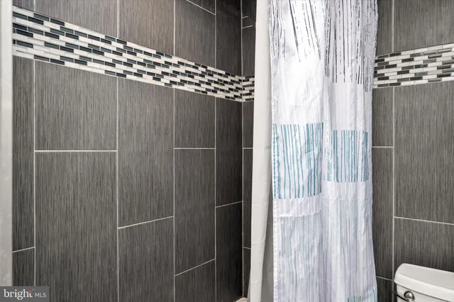 $2,100 | 2 West Chestnut Street, Bordentown, NJ 08505