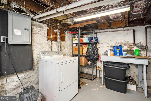 $2,100 | 2 West Chestnut Street, Bordentown, NJ 08505