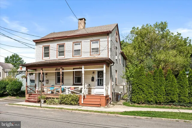 $2,100 | 2 West Chestnut Street, Bordentown, NJ 08505