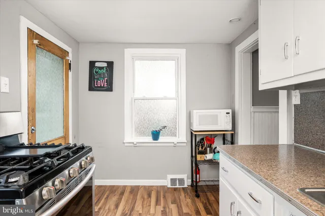 $2,100 | 2 West Chestnut Street, Bordentown, NJ 08505