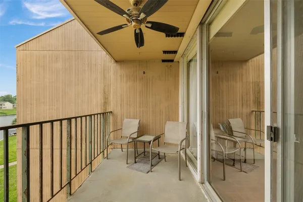 $139,000 | 12600 Melville Drive, Unit 326, Montgomery, TX 77356