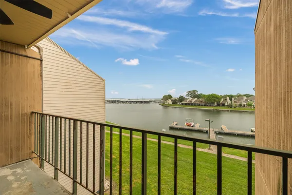 $139,000 | 12600 Melville Drive, Unit 326, Montgomery, TX 77356