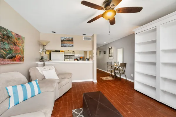 $139,000 | 12600 Melville Drive, Unit 326, Montgomery, TX 77356