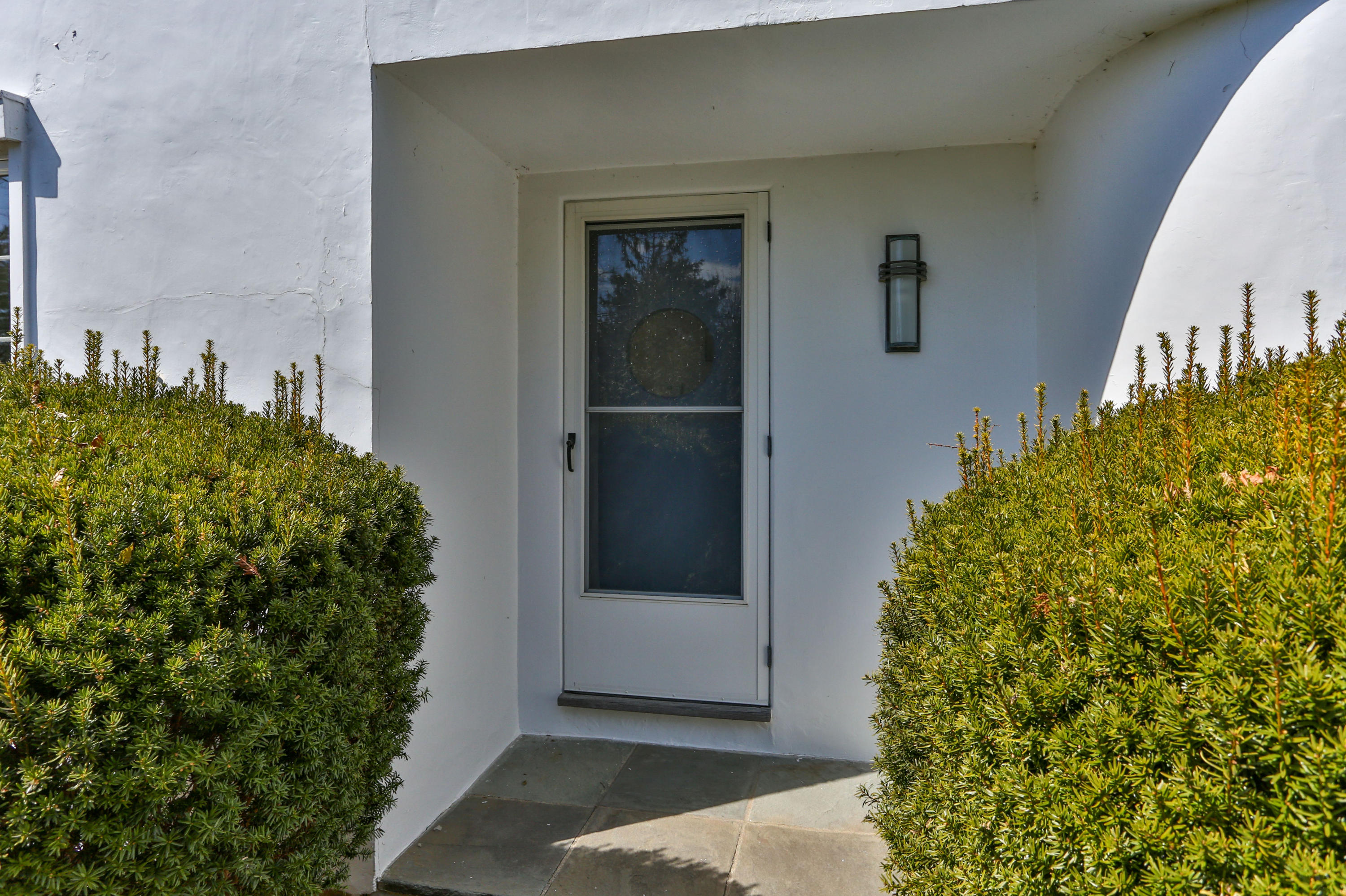 131 Elm Road Falmouth, MA 02540 - Photo 3 of 17 131ElmLR-2
