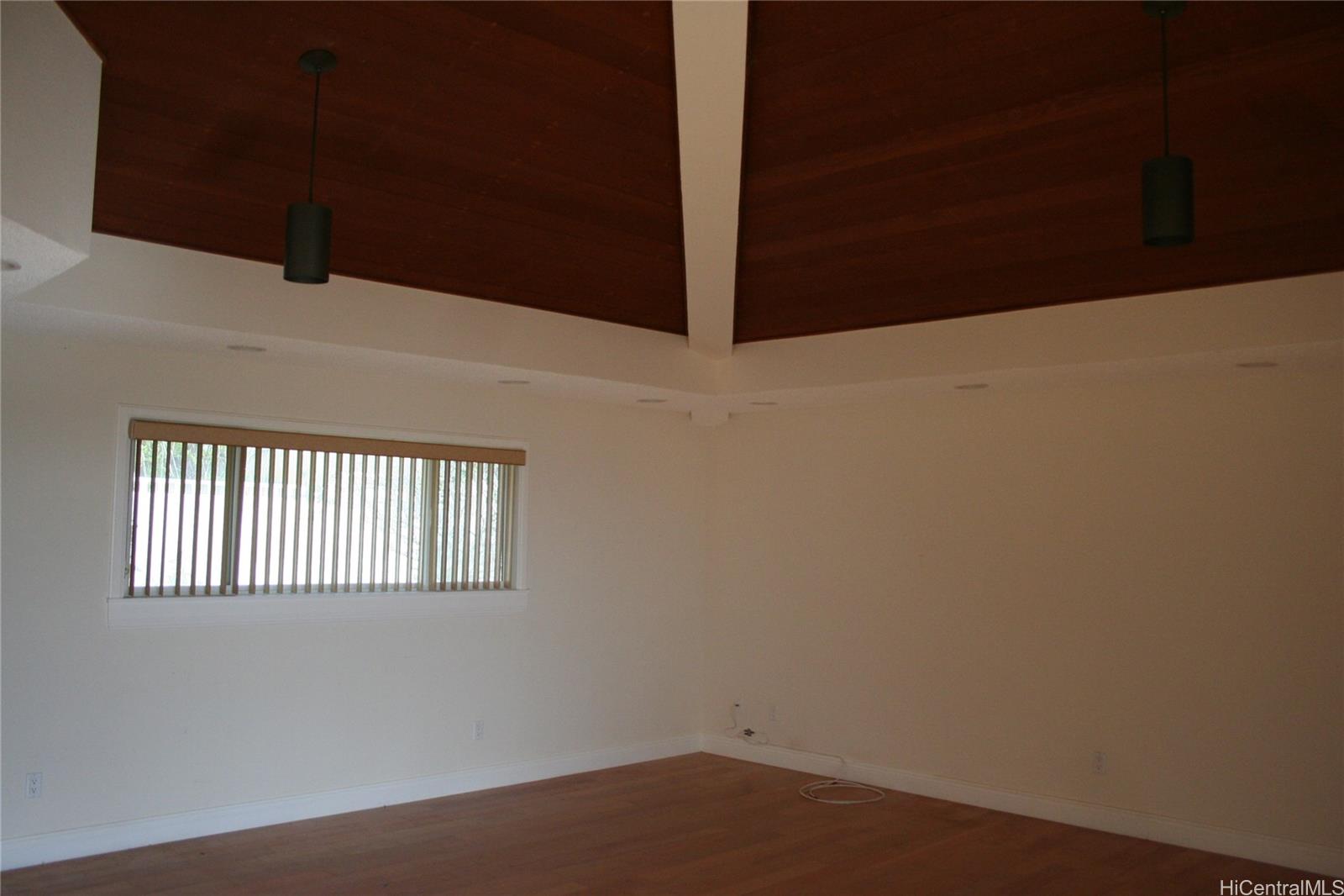 2138 Laukahi Street Honolulu, HI 96821 - Photo 9 of 12