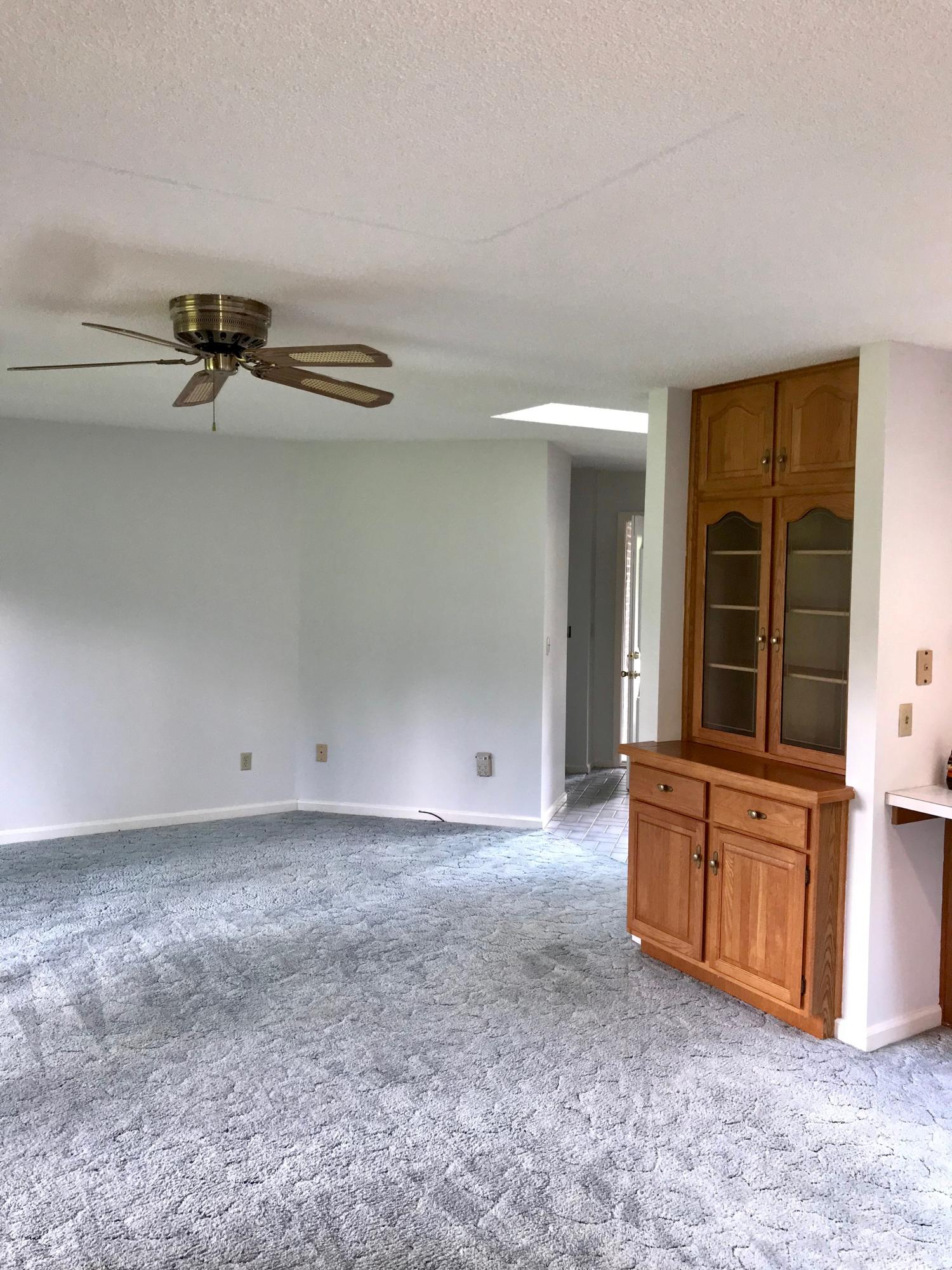 168 Baltusrol Road Crossville, TN 38558 - Photo 5 of 34 Living / Dining Area