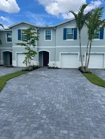 $3,200 | 4393 Hammock Grove Drive, Lake Worth, FL 33467