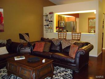 574 Oak Ridge Trails Court Ballwin, MO 63021 - Photo 3 of 19 Gallery Image 3