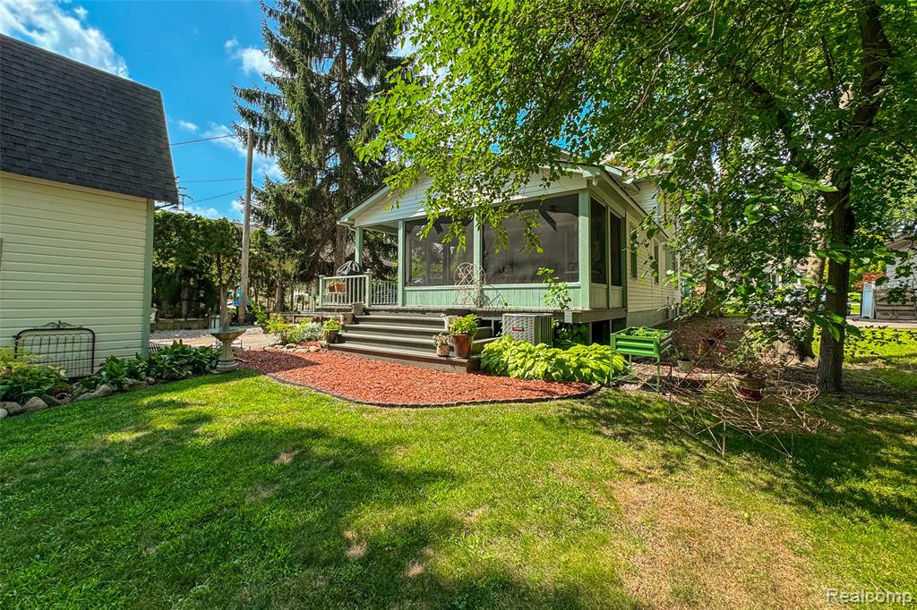 126 North Holcomb Road Clarkston, MI 48346 - Photo 6 of 49 Gallery Image 6