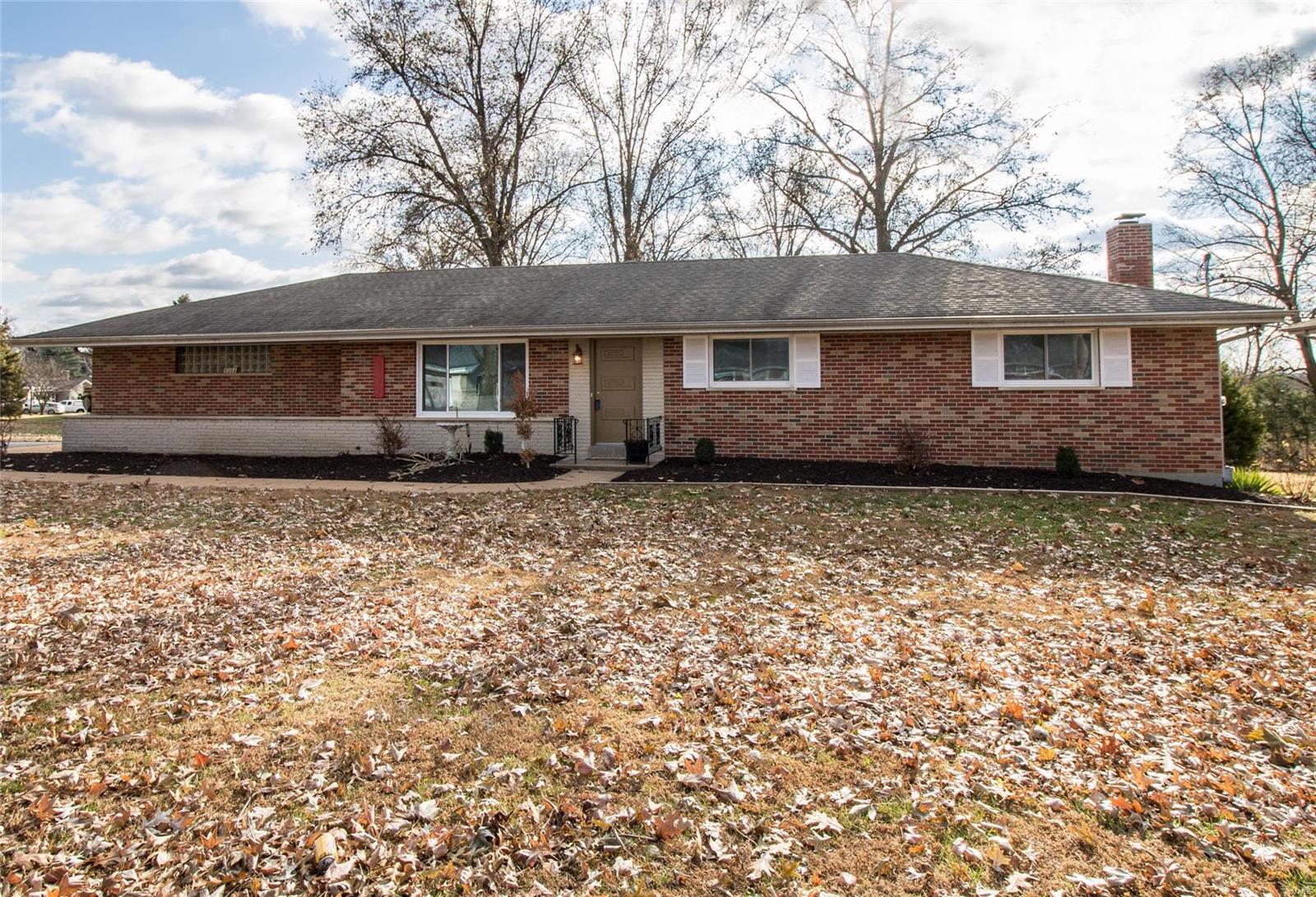 5356 Kerth Road St. Louis, MO 63128 - Photo 1 of 29 Gallery Image 1