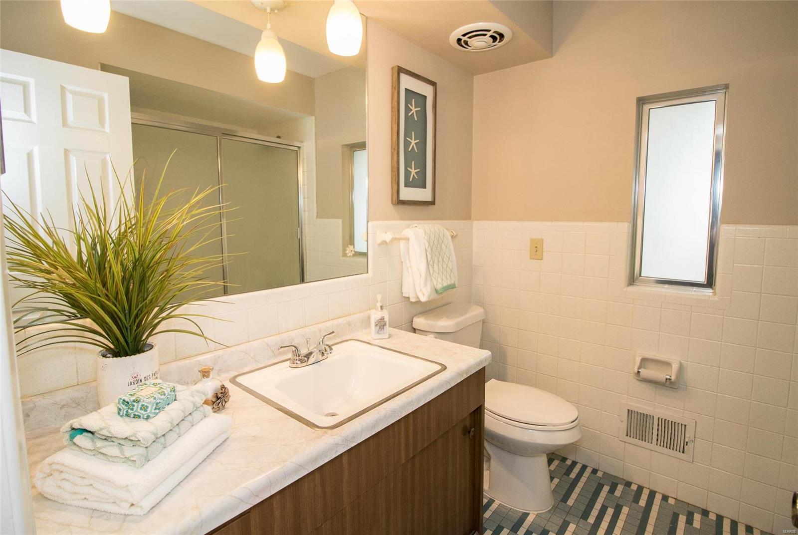 5356 Kerth Road St. Louis, MO 63128 - Photo 15 of 29 Gallery Image 15