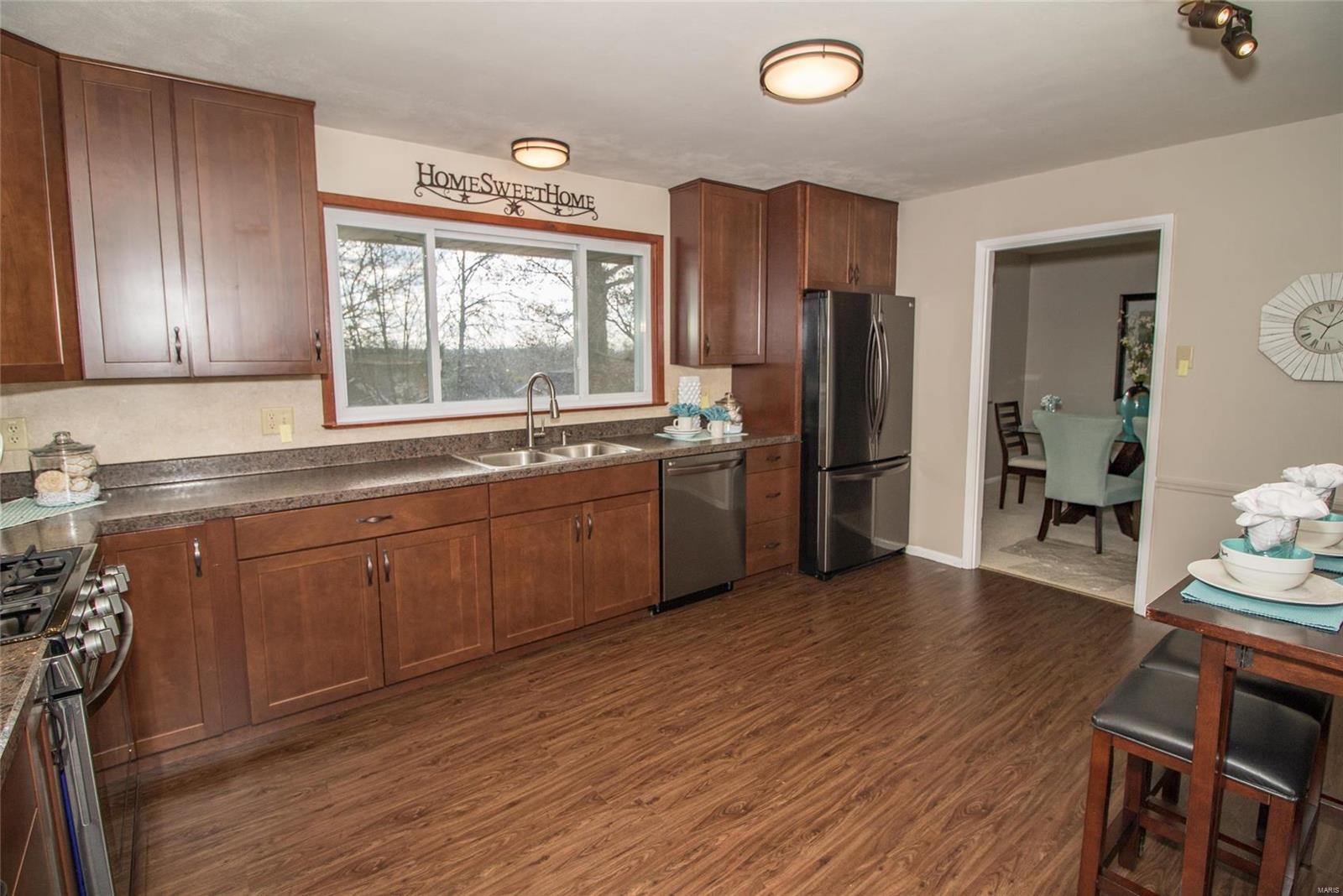 5356 Kerth Road St. Louis, MO 63128 - Photo 7 of 29 Gallery Image 7