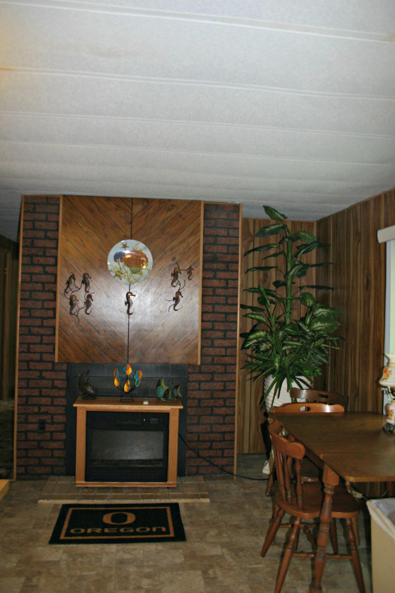 2030 Old Netarts Road West Tillamook, OR 97141 - Photo 17 of 49 Family Room