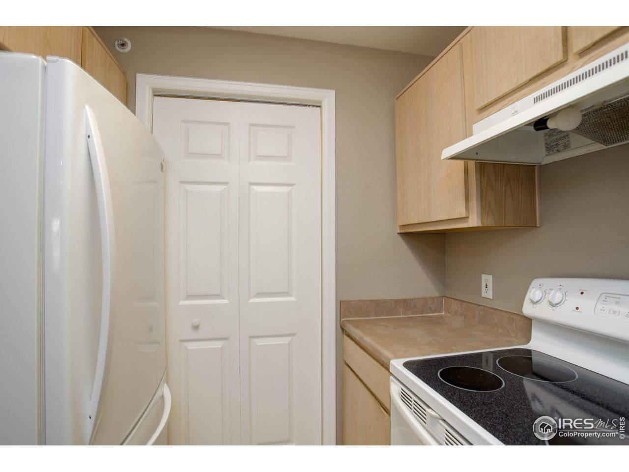 2510 Taft Drive, Unit 312 Boulder, CO 80302 - Photo 16 of 28 Kitchen, looking at laundry closet door.
