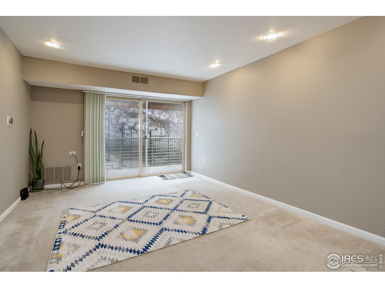 2510 Taft Drive, Unit 312 Boulder, CO 80302 - Photo 18 of 28 Living area.