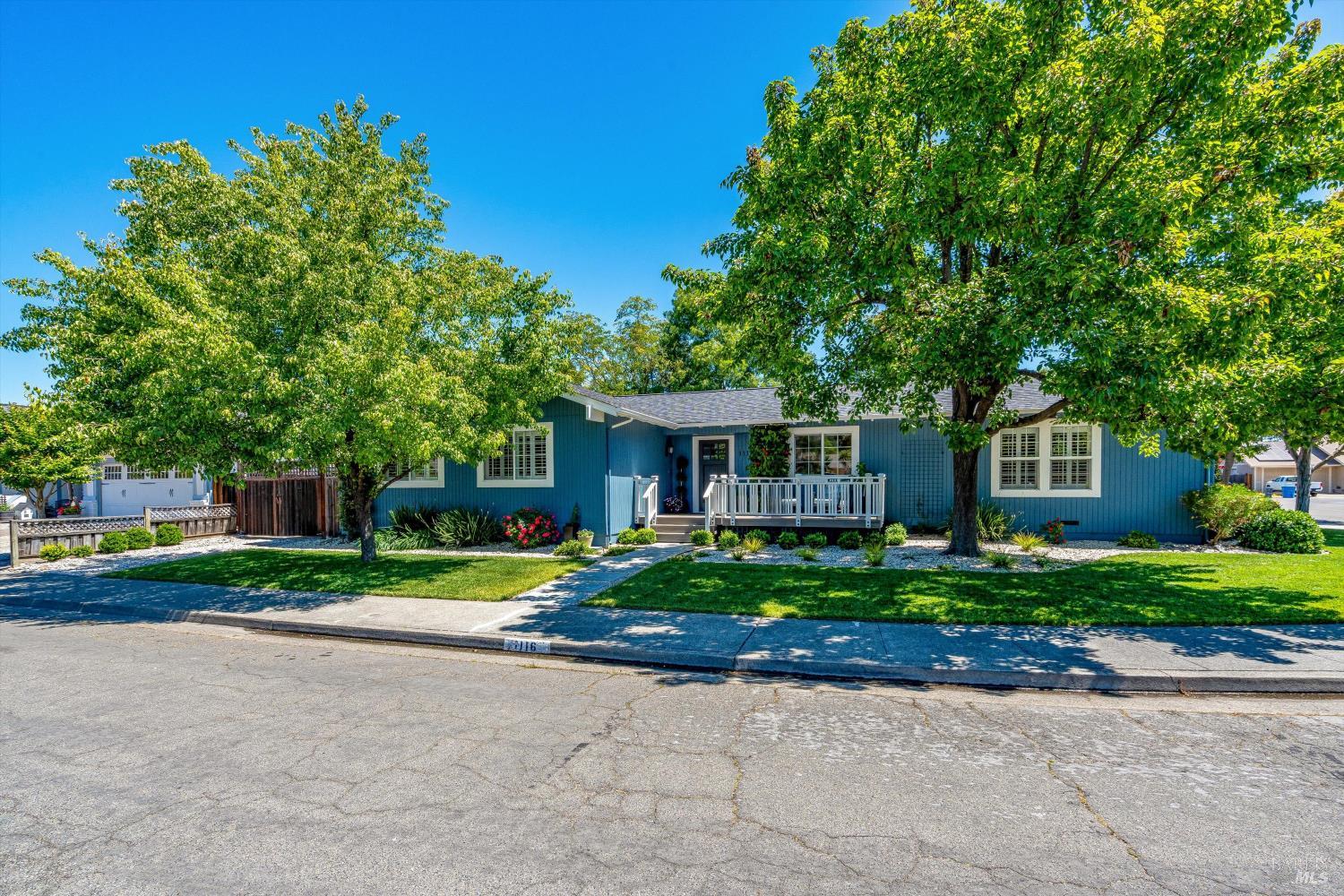 1116 Lanewood Way Santa Rosa, CA 95404 - Photo 2 of 81
