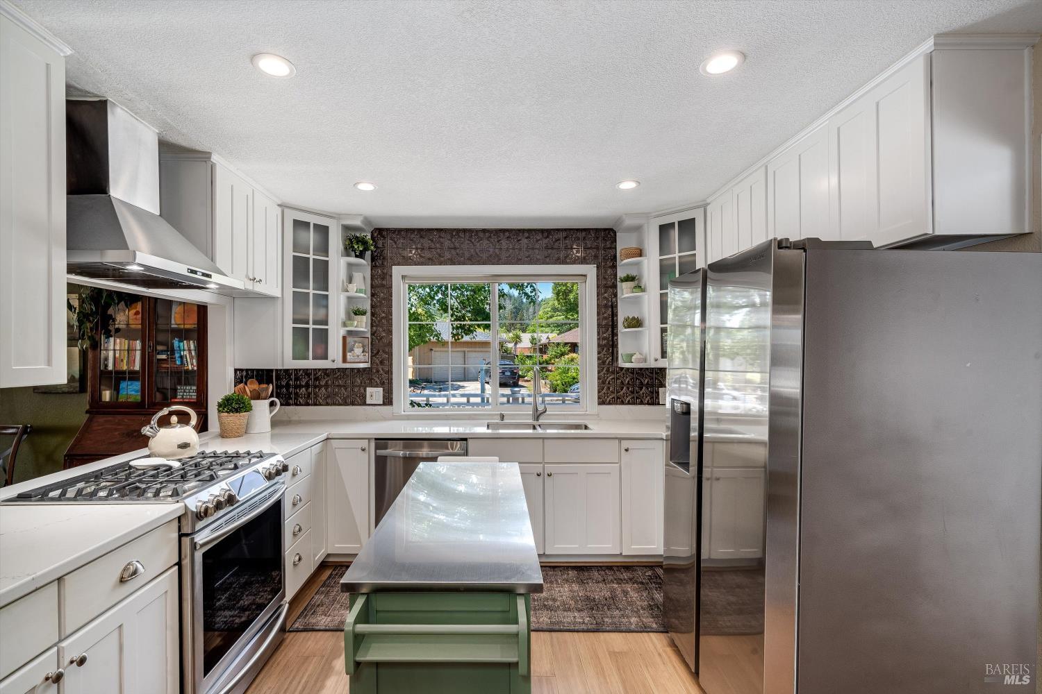 1116 Lanewood Way Santa Rosa, CA 95404 - Photo 24 of 81