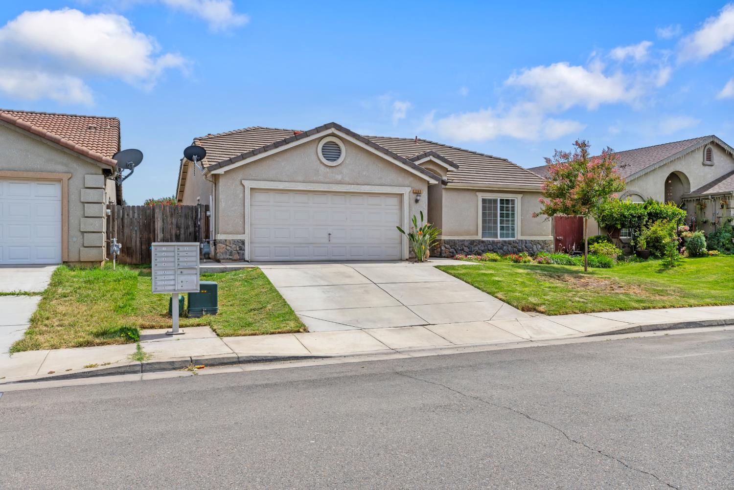 2085 Solis Street Merced, CA 95348 - Photo 3 of 30