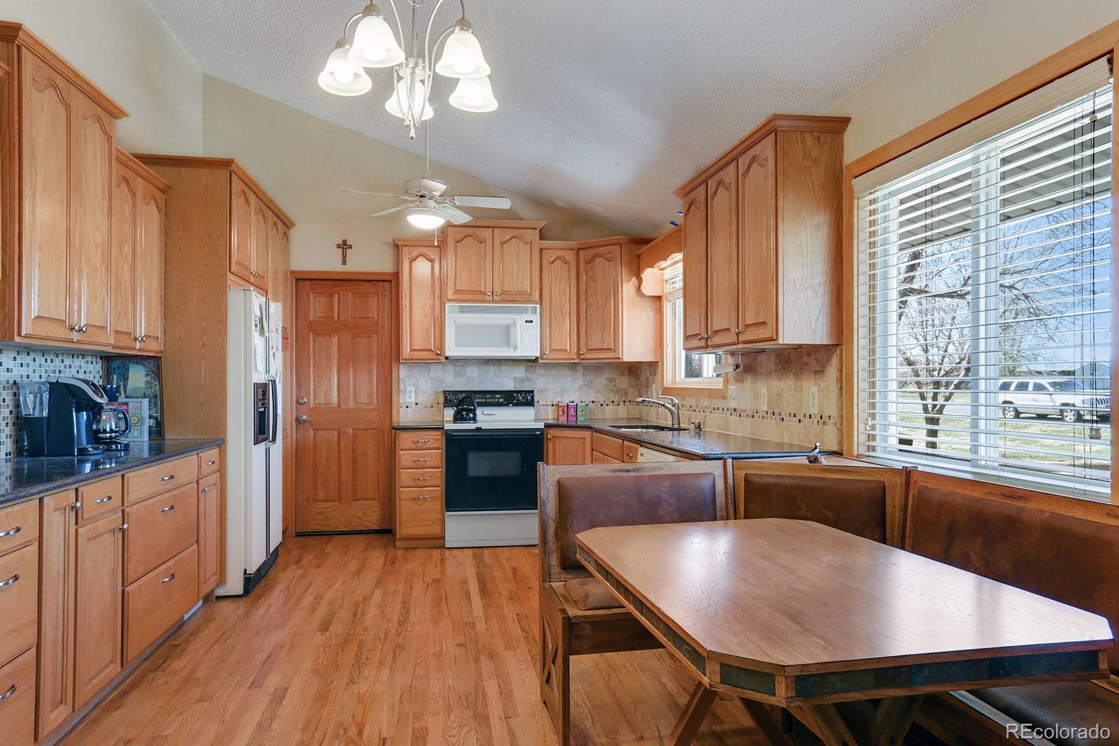 9232 Apache Road Longmont, CO 80504 - Photo 6 of 35 Gallery Image 6