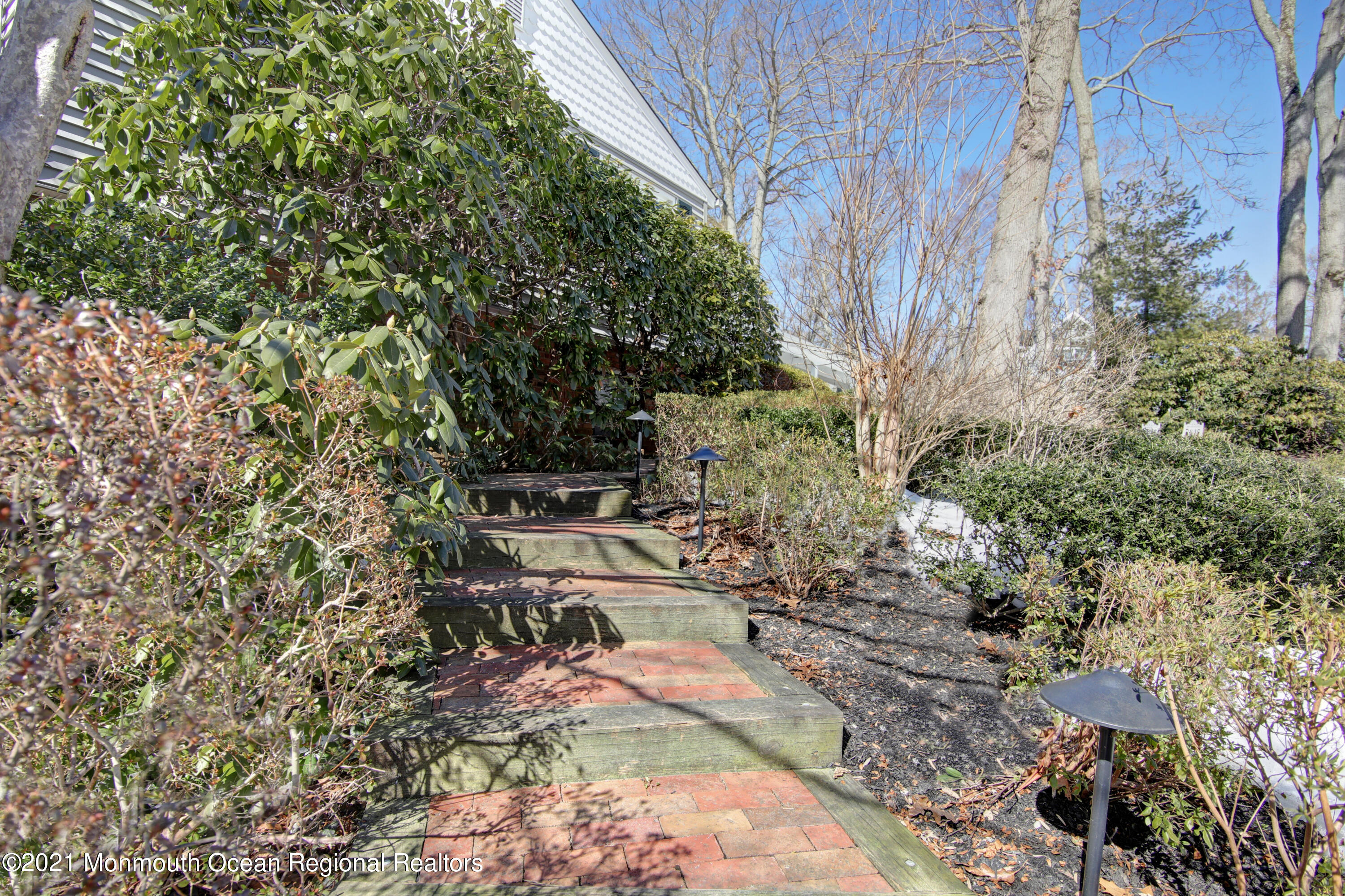 9 Fox Hill Road Middletown, NJ 07748 - Photo 11 of 51 11-Front