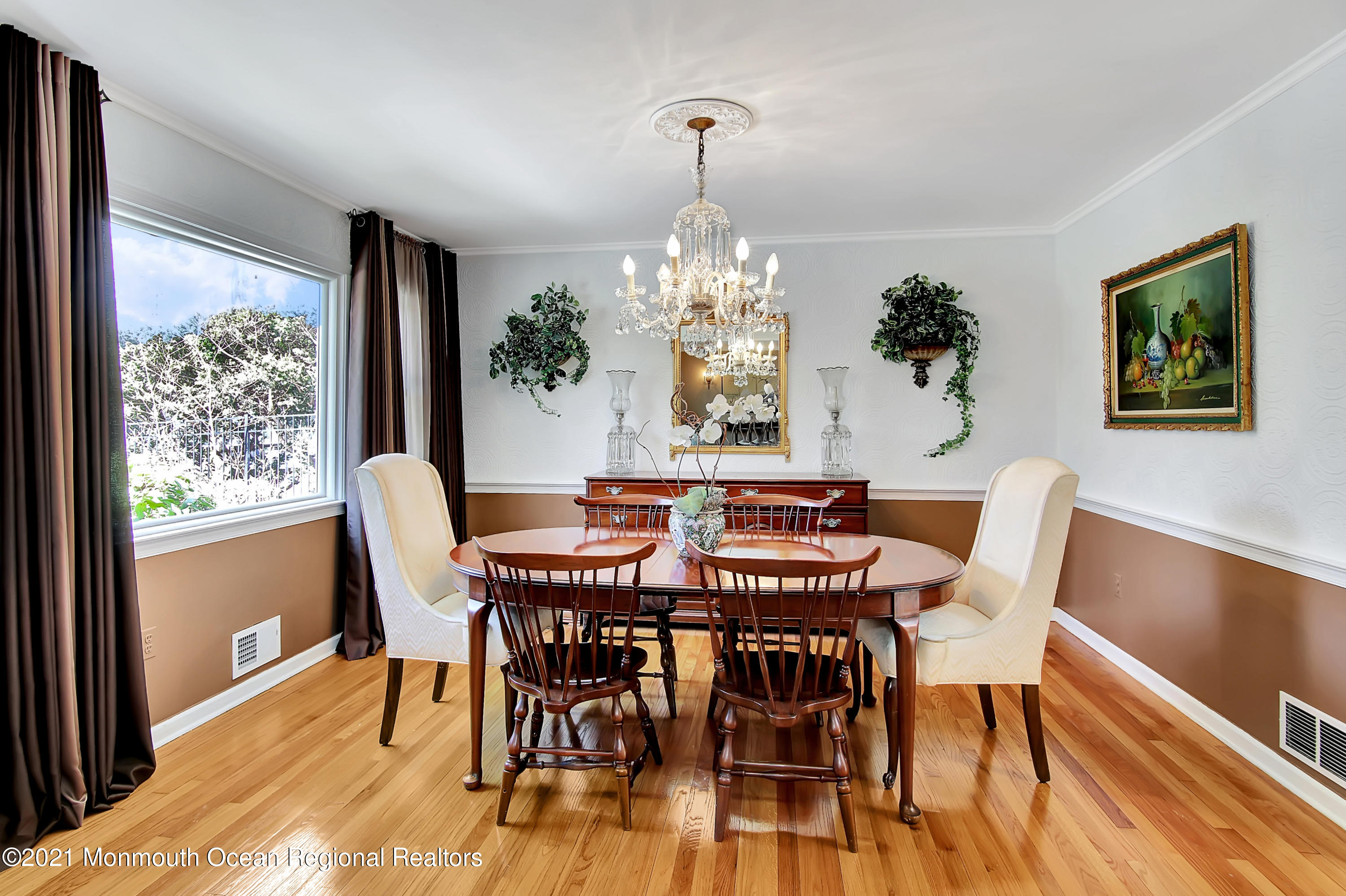 9 Fox Hill Road Middletown, NJ 07748 - Photo 23 of 51 23-Dining