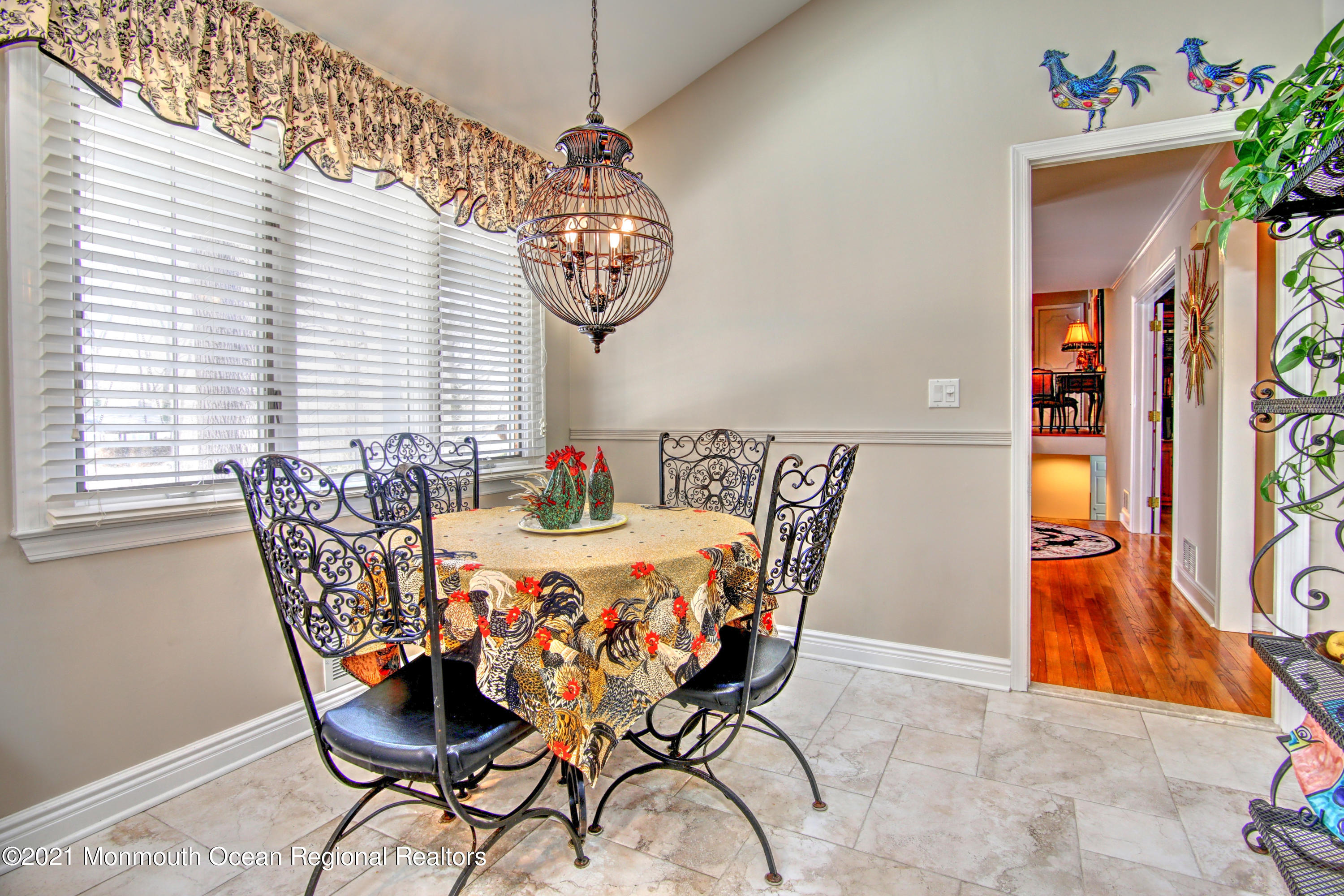9 Fox Hill Road Middletown, NJ 07748 - Photo 31 of 51 31-Breakfast Area