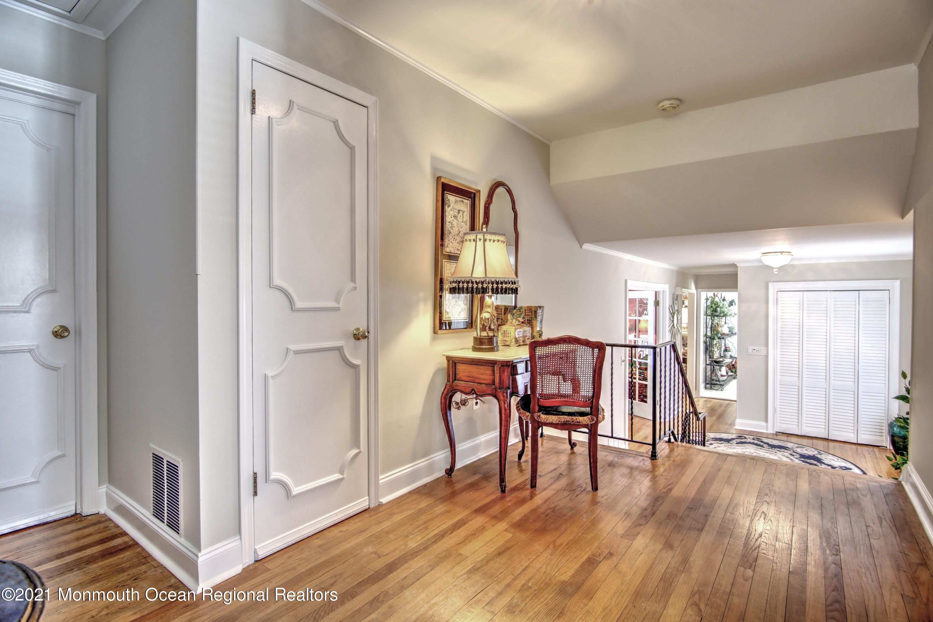9 Fox Hill Road Middletown, NJ 07748 - Photo 32 of 51 32-Second Foyer