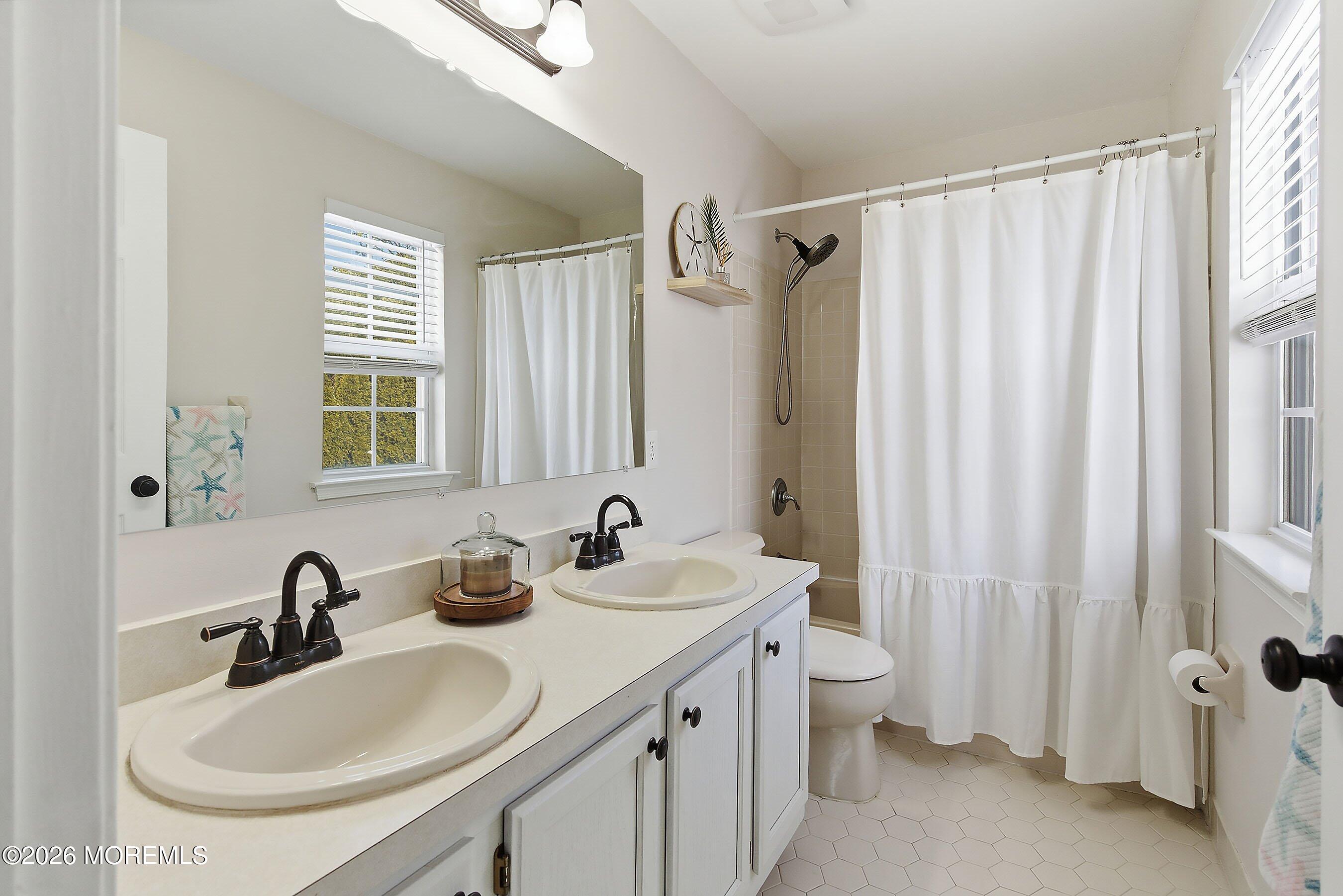 3 West Pier Brick, NJ 08723 - Photo 18 of 35 22-Bath 1