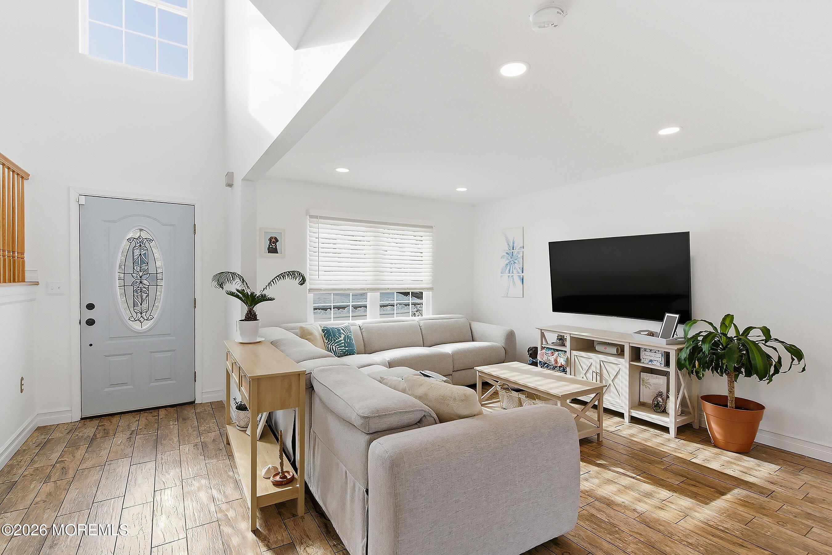 3 West Pier Brick, NJ 08723 - Photo 5 of 35 09-Living 1A