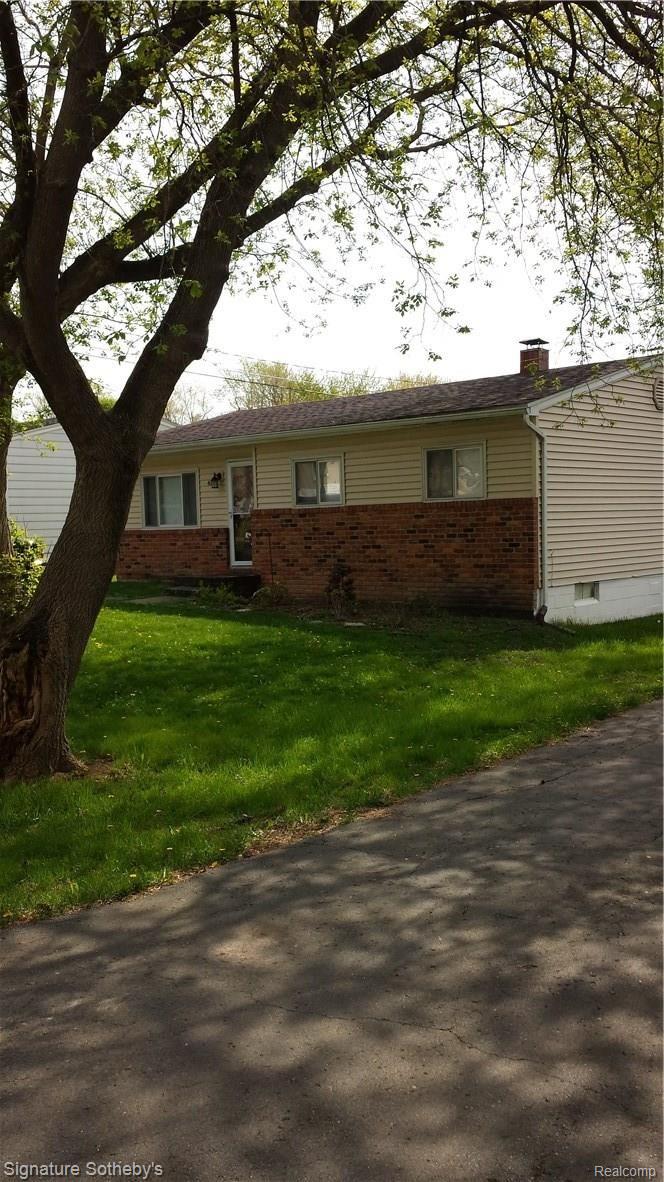4080 Gleason Road Waterford, MI 48329 - Photo 4 of 23 20160508_103006.jpg