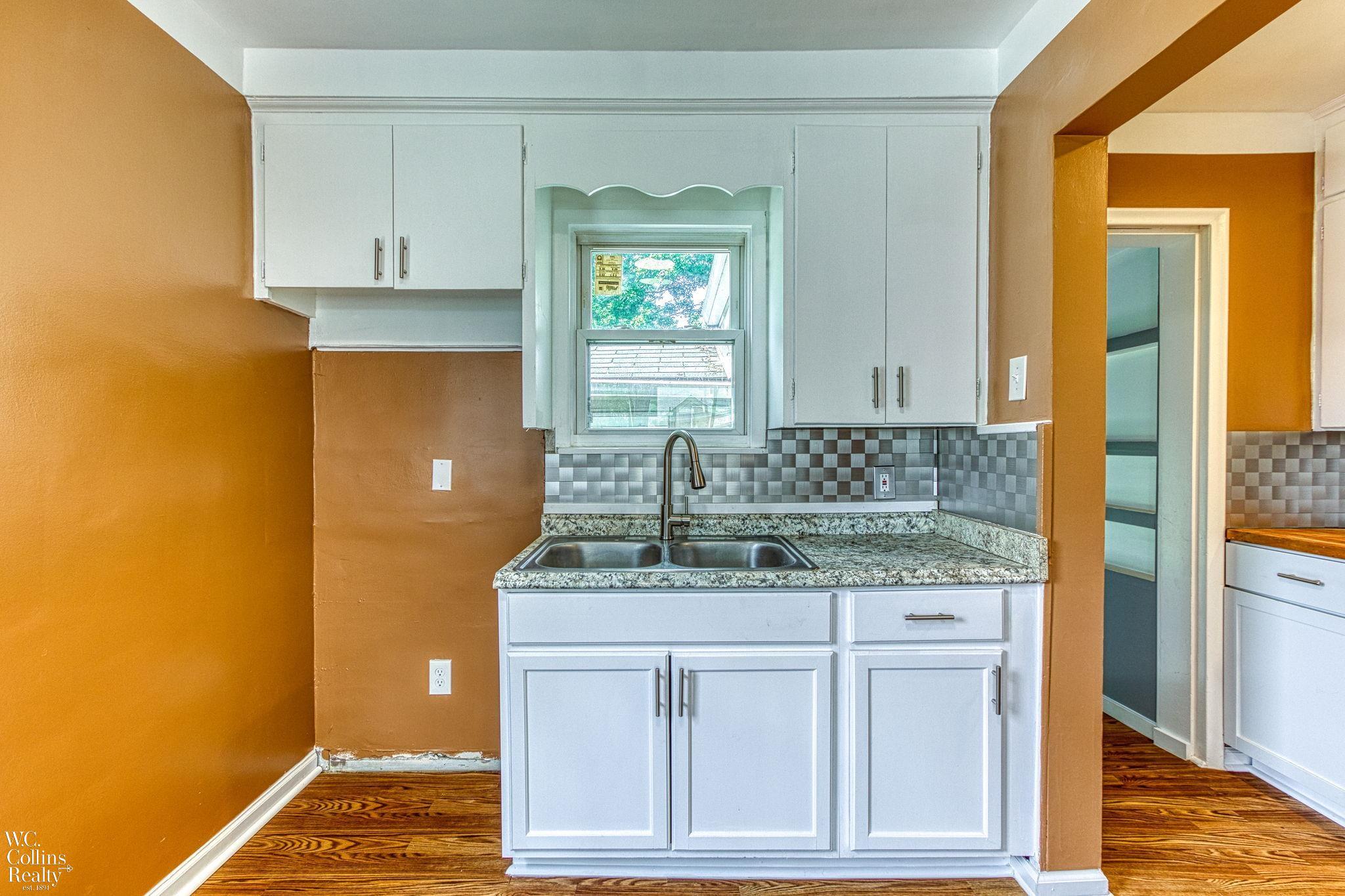 23149 Rausch Avenue Eastpointe, MI 48021 - Photo 28 of 48 50117017-27.JPG