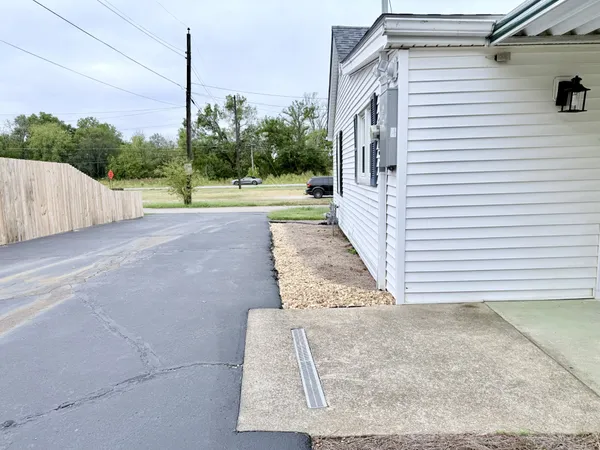 a view of an entrance of the house