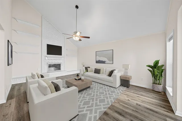 $290,000 | 5711 Lorinowoods Drive, Houston, TX 77066