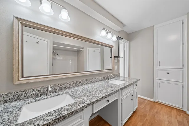 $290,000 | 5711 Lorinowoods Drive, Houston, TX 77066