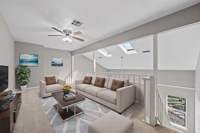 $290,000 | 5711 Lorinowoods Drive, Houston, TX 77066